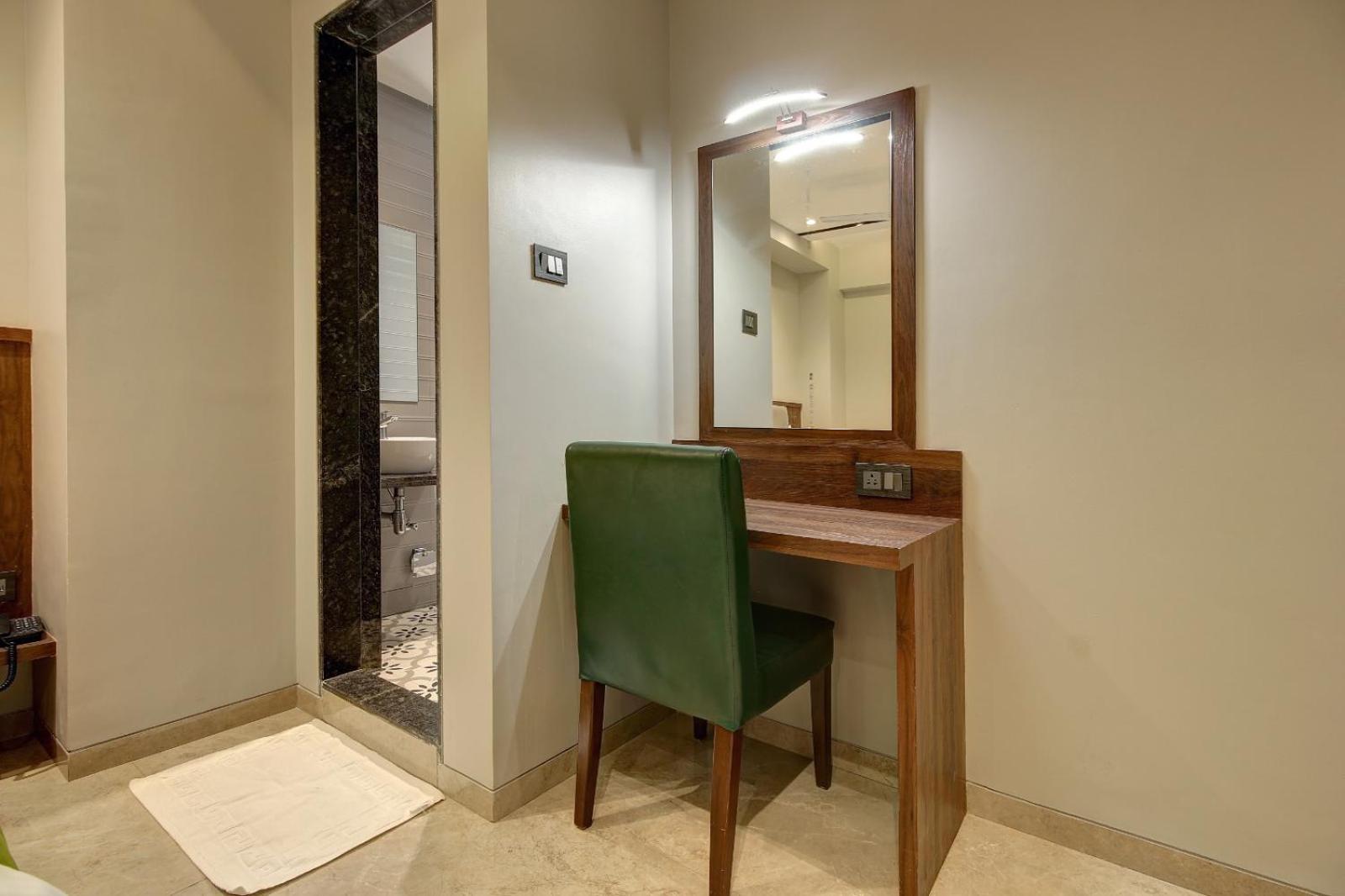 Magnus Fortune House Business Hotel , Magarpatta Mundhva المظهر الخارجي الصورة
