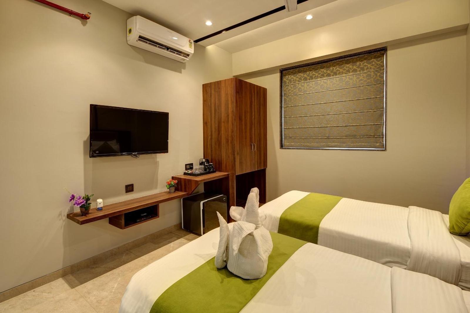Magnus Fortune House Business Hotel , Magarpatta Mundhva المظهر الخارجي الصورة
