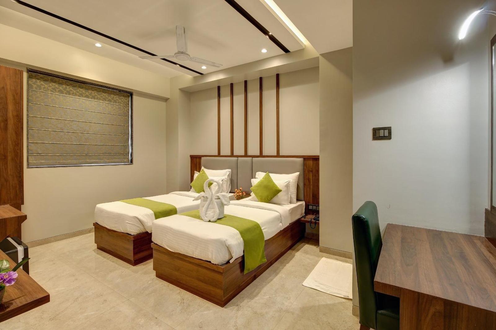 Magnus Fortune House Business Hotel , Magarpatta Mundhva المظهر الخارجي الصورة