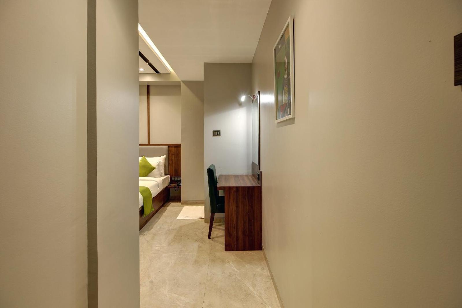 Magnus Fortune House Business Hotel , Magarpatta Mundhva المظهر الخارجي الصورة